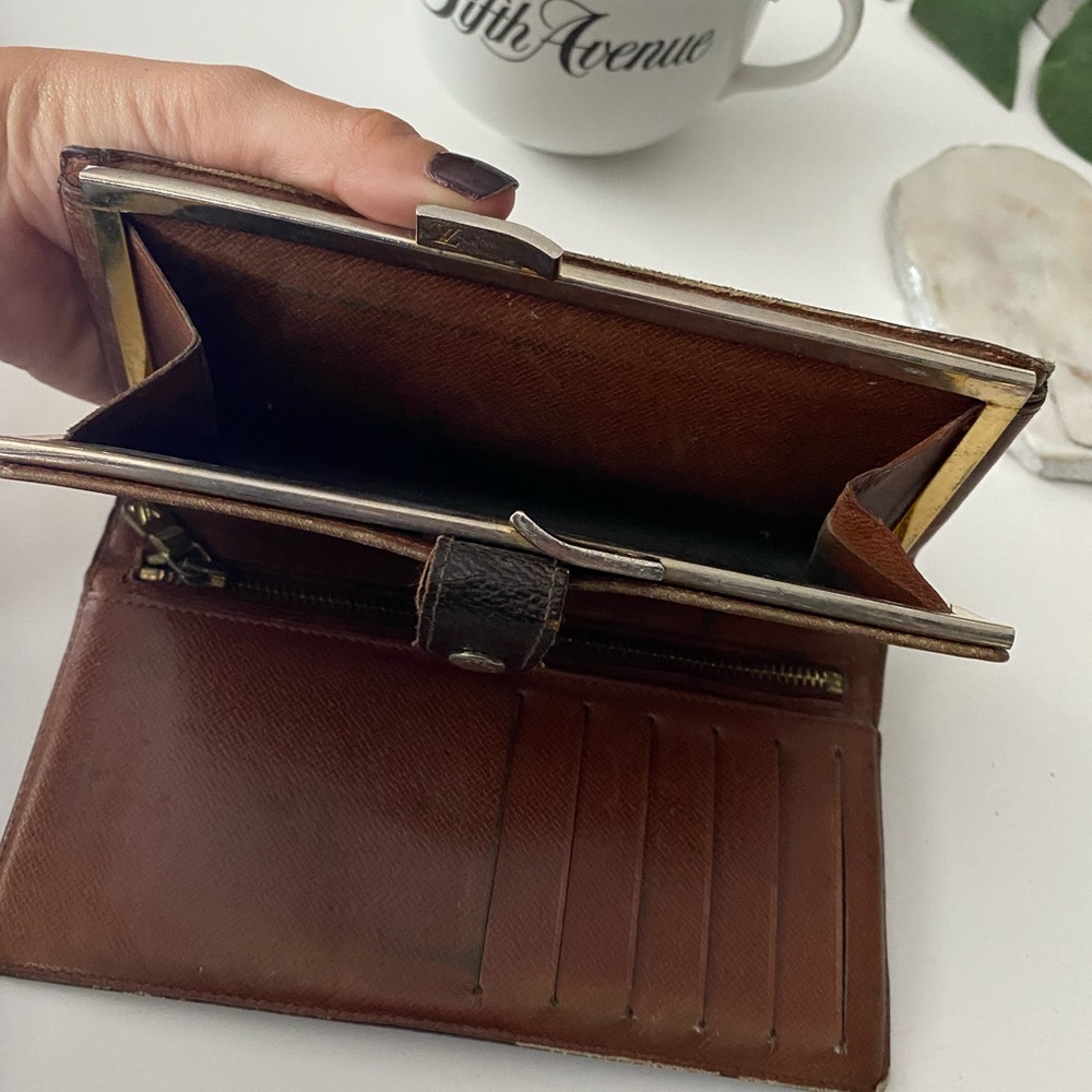 Vintage louis vuitton wallet!